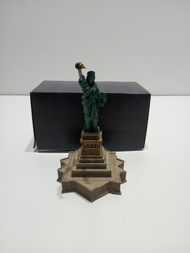 Harbour Lights #438 "Statue of Liberty" NY, Great Lighthouses of the World