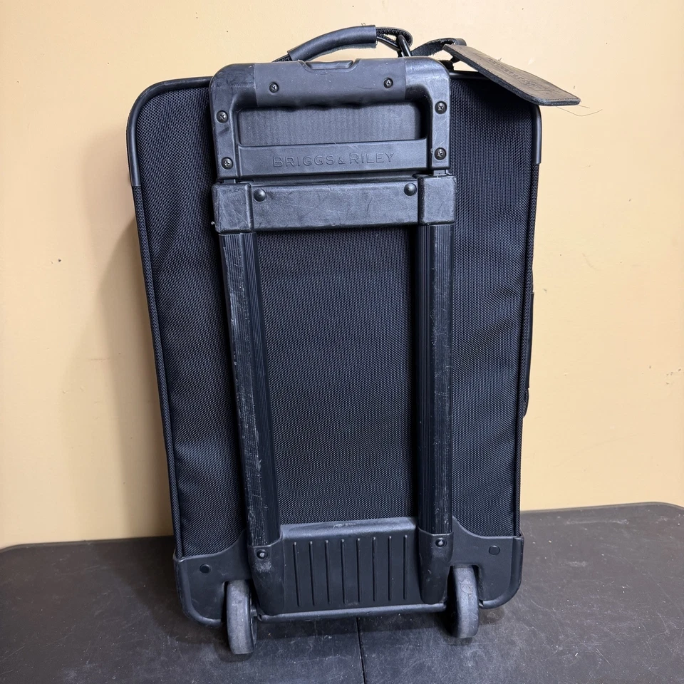 Maleta de mano Briggs & Riley Baseline Domestic 21" 2 ruedas equipaje Foto 4 de 4