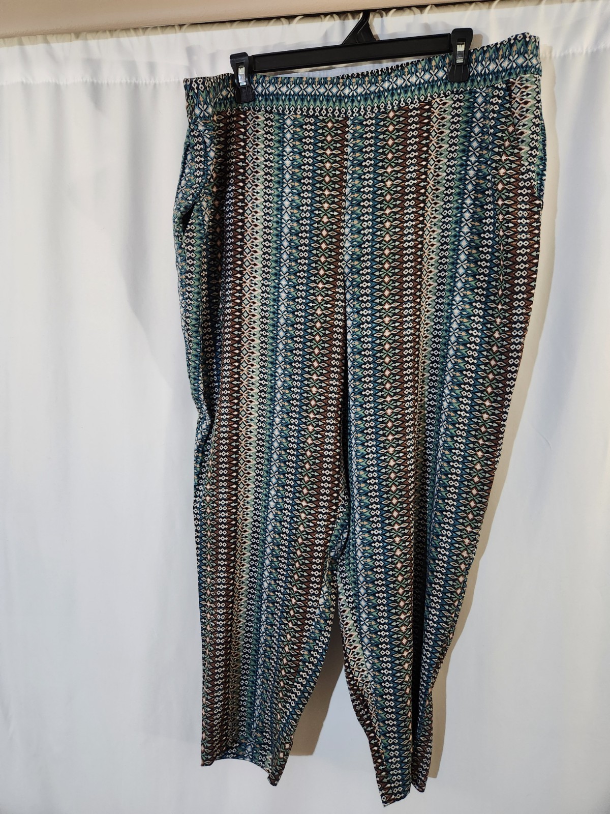 Jessica Simpsons Multicolored  Patterned Capris - image 2