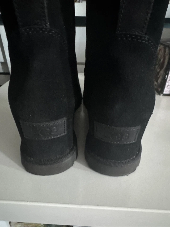 UGG Mini Bailey Button Bling Purple Suede Sheepskin Rhinestone Boots UK 3, photo 2 of 5