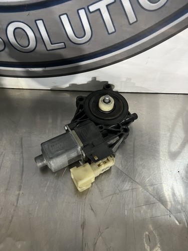 2015 FORD FIESTA O/S DRIVERS DOOR WINDOW MOTOR 0130822619