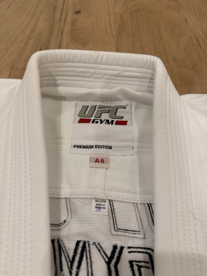 A6 UFC Gym Jiu Jitsu Gi Kimono White Robe Martial Arts - Image 2 of 4