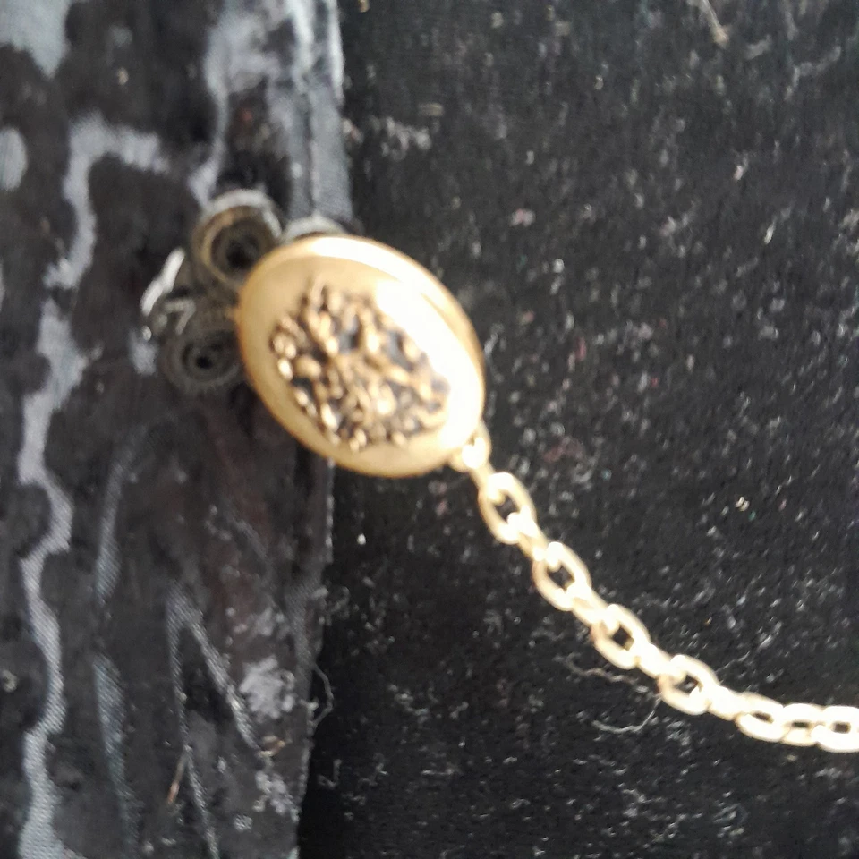 Kathie Lee 系列上衣/开衫女式 M 黑色天鹅绒佩斯利青蛙闭合 — 第 2/4 张图片