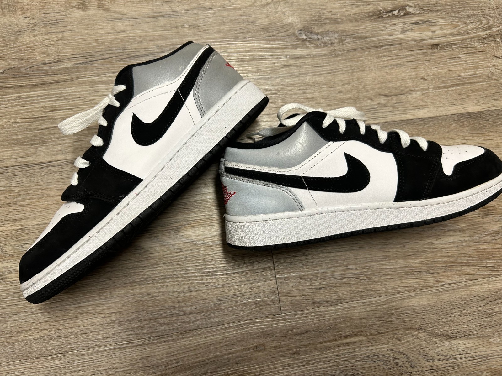 Big Kids  Air Jordan 1 Low SE " White/Fire Red/Black/ Matte 