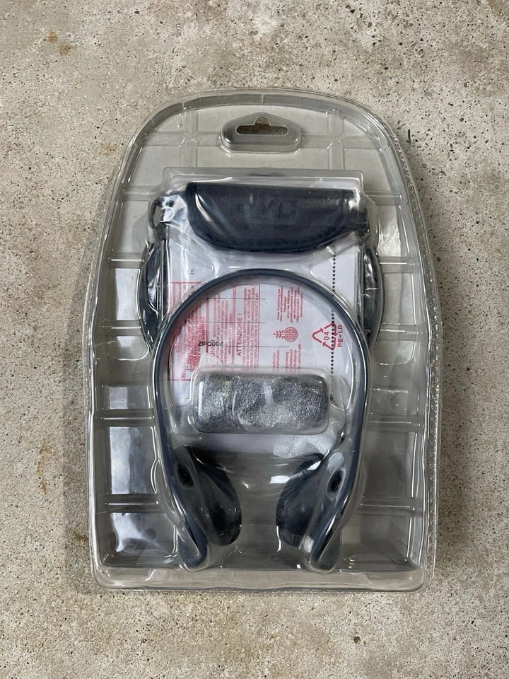 NIP JVC Portable CD Player XL-PG38 Hyper Bass AntiShock w/ Headphones New/Sealed - Image 2 of 3