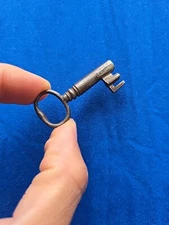 Exceptional Old Double Notch Guard Metal Key ☆ 1 Antique Open Barrel Chest Key!