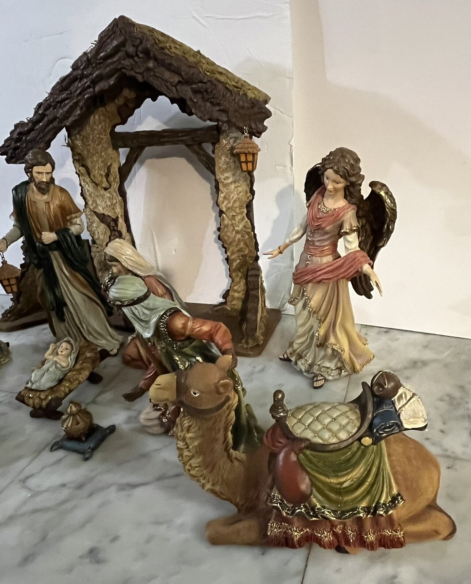 KIRKLAND SIGNATURE 14 Piece Hand Painted Nativity Set KIRKLAND SIGNATURE 14 Piece Hand Painted Nativity Set