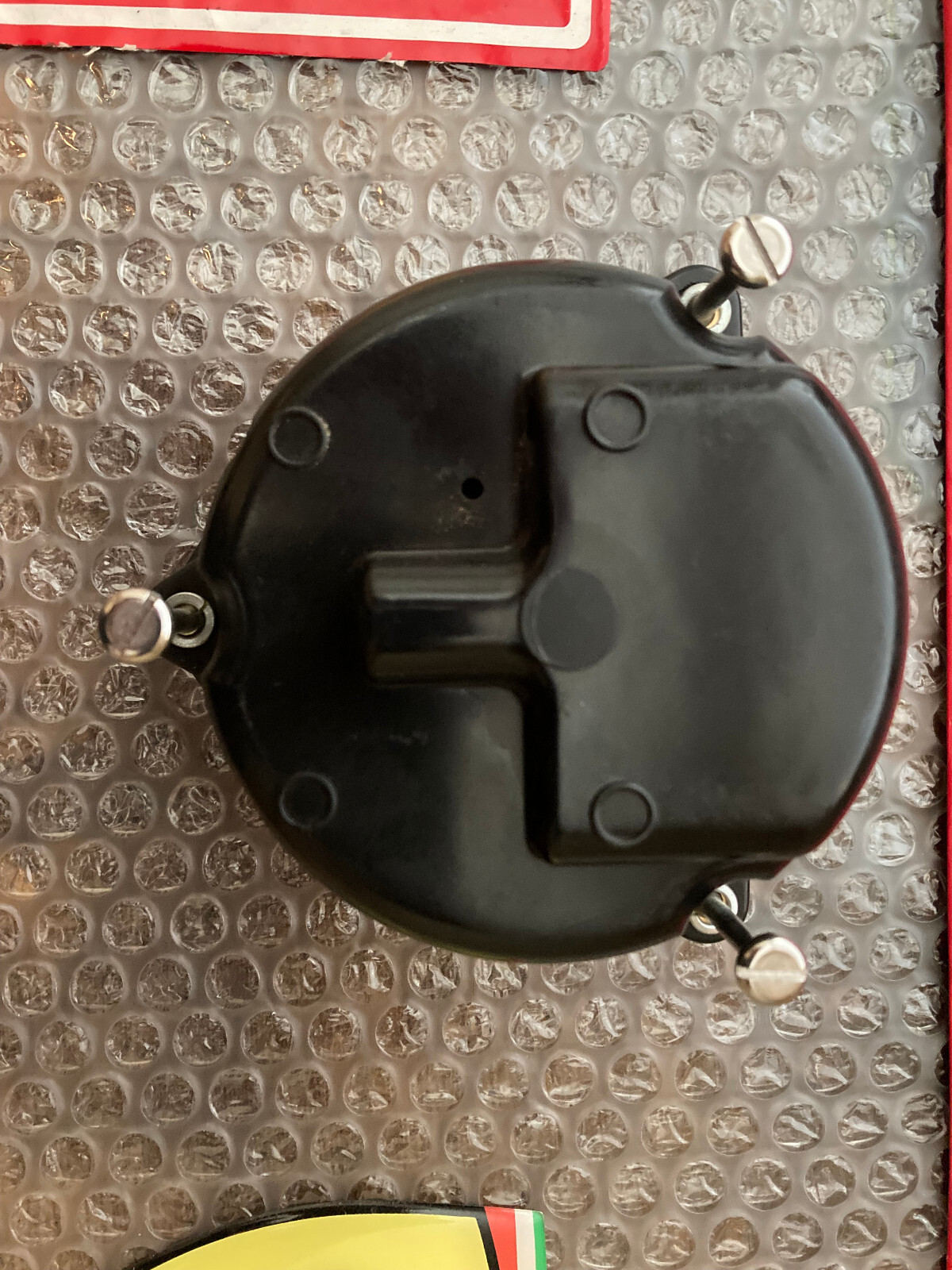 Ferrari-308-Gts-328-Gts-Mondial-V8- Distributor Cap   .