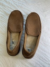 Dearfoams Cozy Comfort Men's Slippers Brown Size XL 13/14