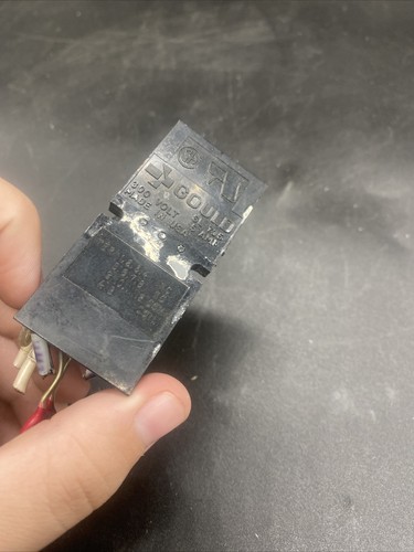 Idec Power Relay. RY4S-U AC120V. Free Shipping!!!! Pre Owned!!!! With Base!!!! - Picture 3 of 11