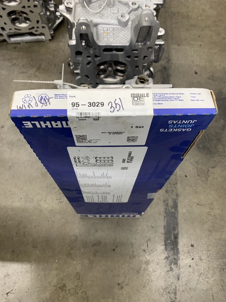 MAHLE 95-3029 Engine Gasket Set For Select 69-74 DeTomaso Ford Mercury Models - Image 4 of 4