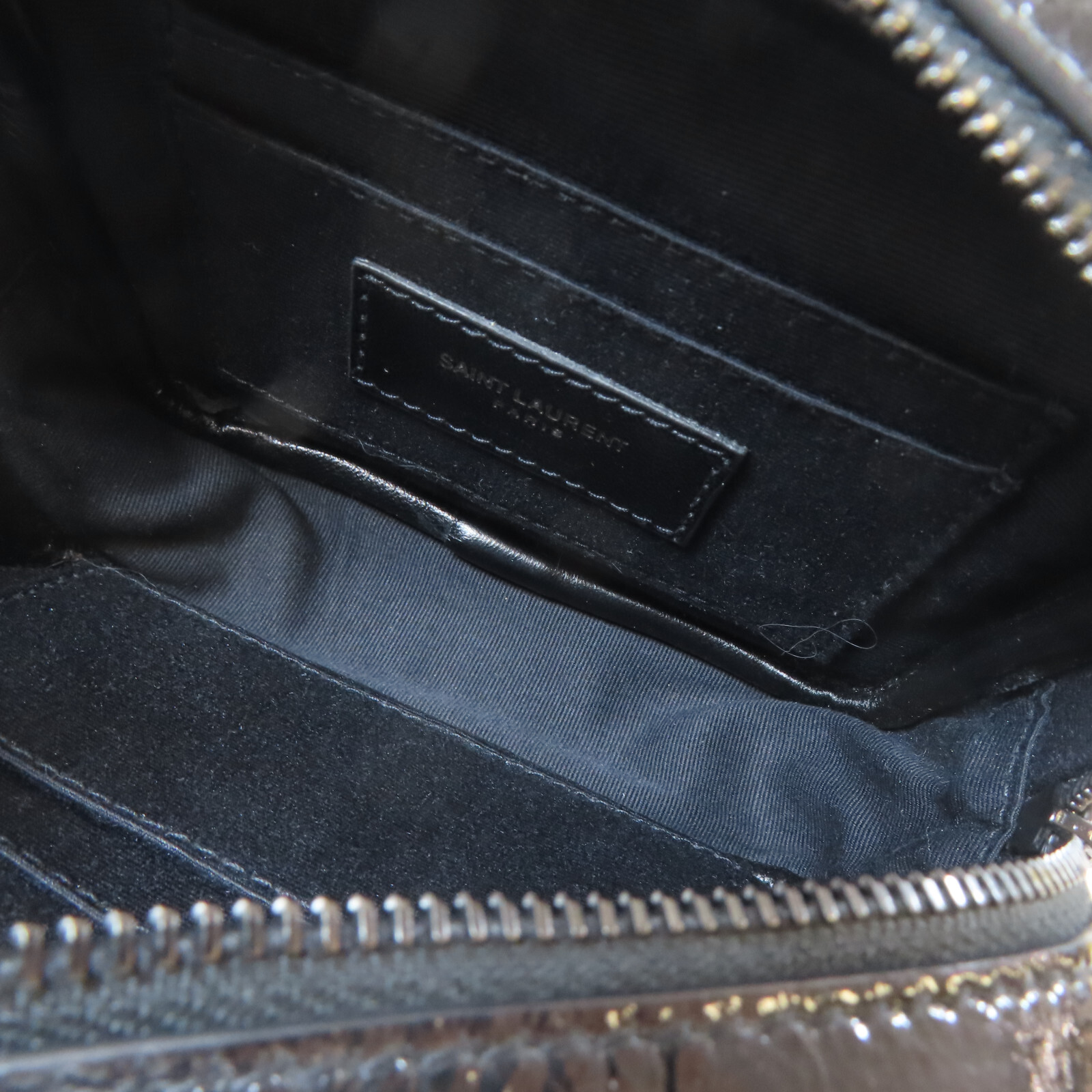 Borsa a tracolla SAINT LAURENT YSL in pelle verniciata con paillettes nera