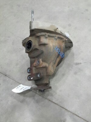 2003-2005 Ford Expedition Rear Differential Carrier 3.73 Ratio 9.75 ...