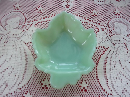 Fire King Anchor Hocking Jadeite green Maple Leaf candy nut dish bowl 6.5" EUC - Picture 3 of 7