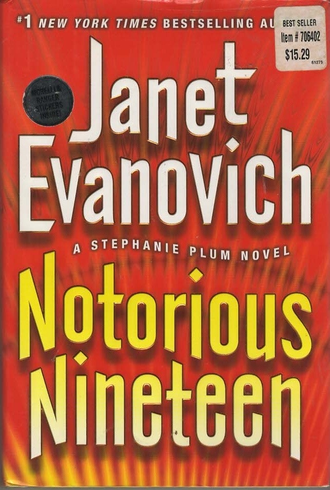 Notorious Nineteen: A Stephanie Plum Novel - Janet Evanovich - Good - Hardcover