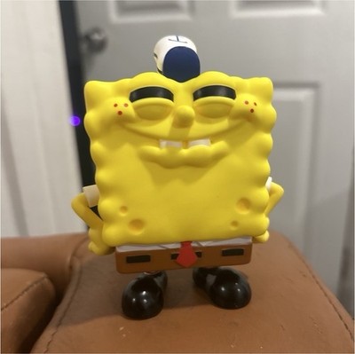 SpongeBob SquarePants Smiling Plastic Figure Yellow Brown Black White Red Blue