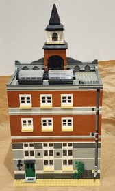 LEGO Creator Expert Modular Buildings Town Hall 10224 In 2012 Used W/Manual