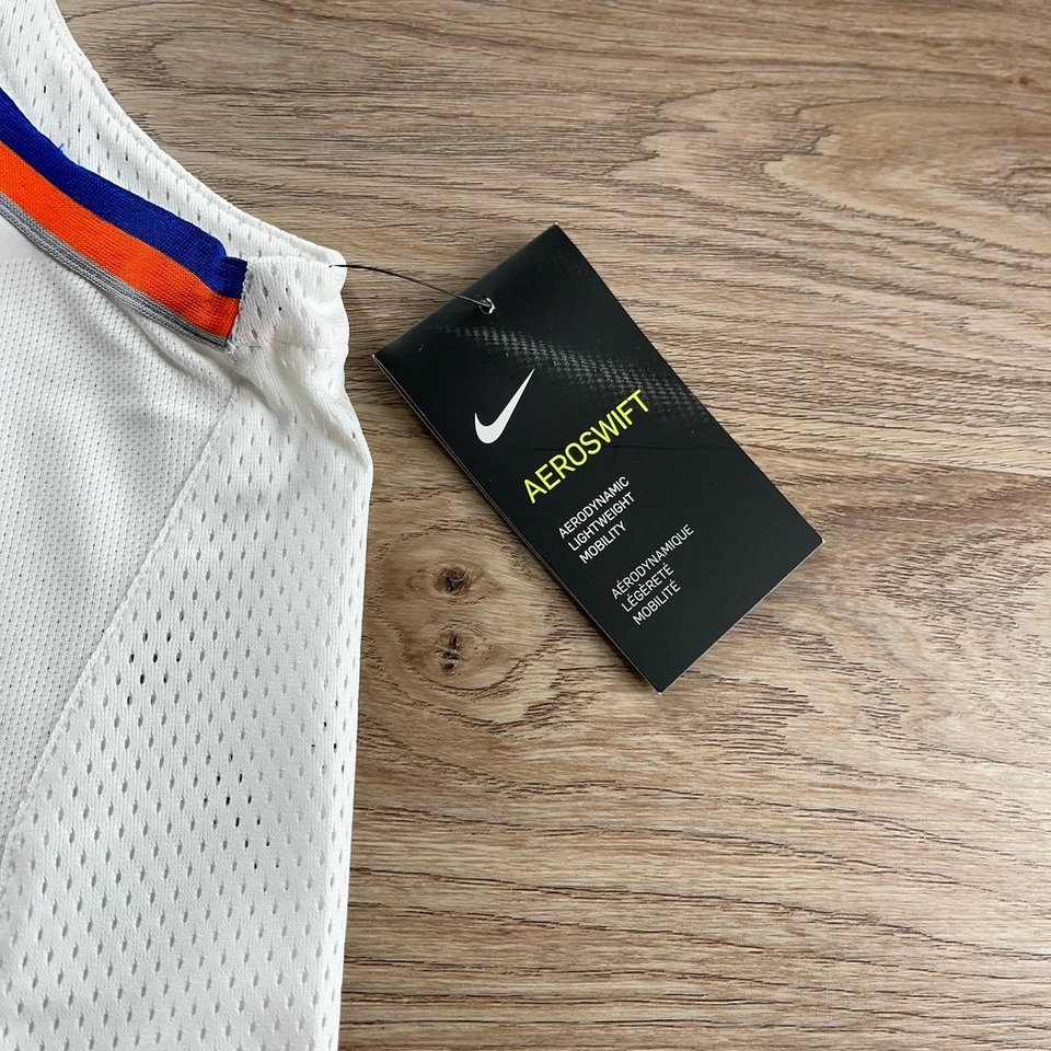 Пустая мужская белая футболка Nike Aeroswift New York NY Knicks размер 48 L AH8795-100 - Изображение 2 из 4