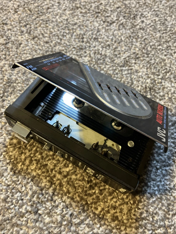 复古 20 世纪 80 年代 JVC CX-F3K FM/AM 磁带播放器功能不佳 — 第 4/4 张图片