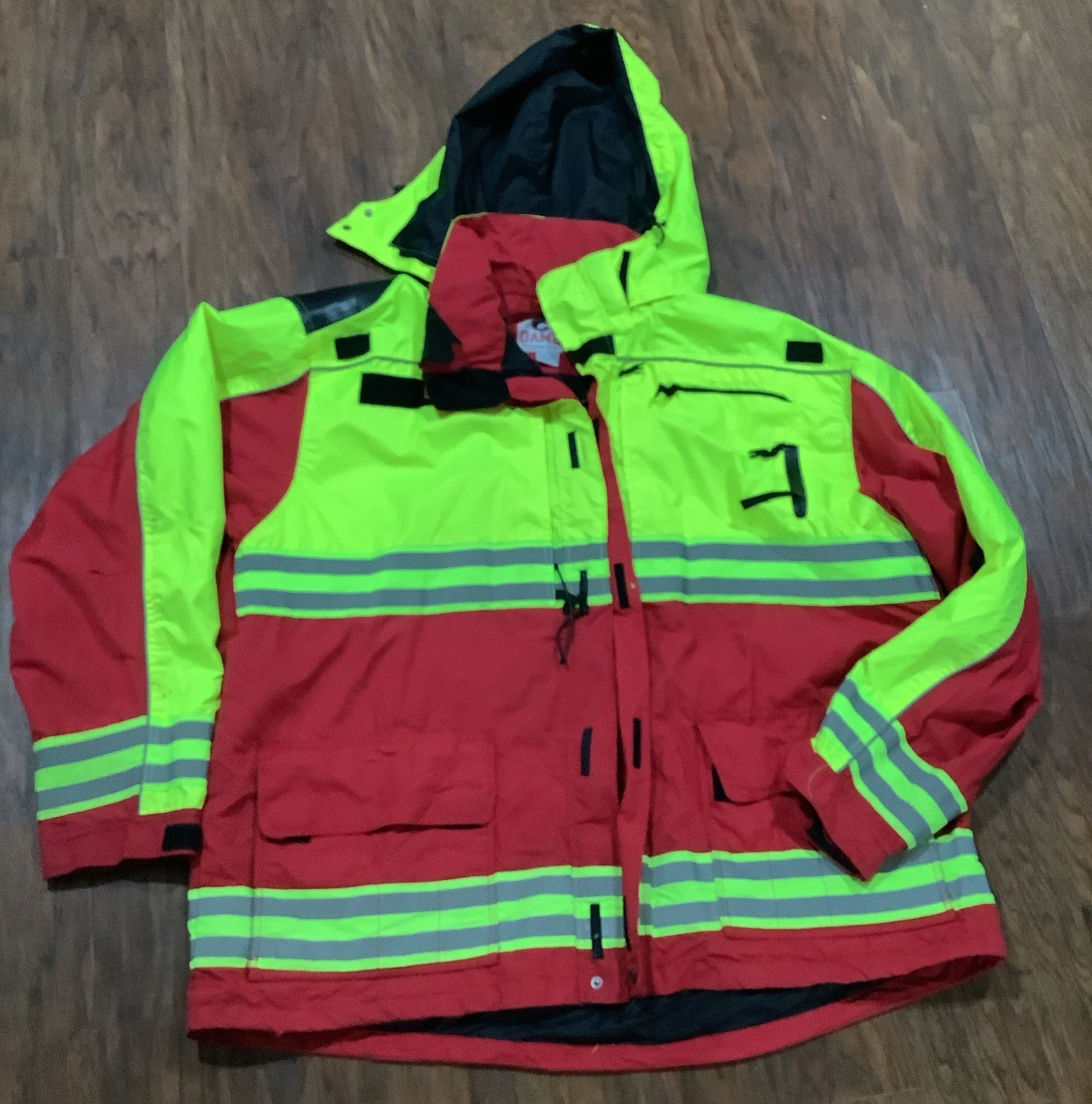 GAME 3555 Hi-Viz Class 2 Level 2 Rescue Jacket with Detachable Good - product detail image 1