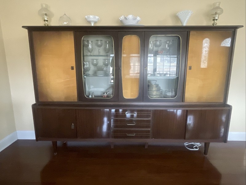 MID CENTURY MODERN? China Cabinet/Hutch Cabinet-Top Glass Display Sits on Bottom