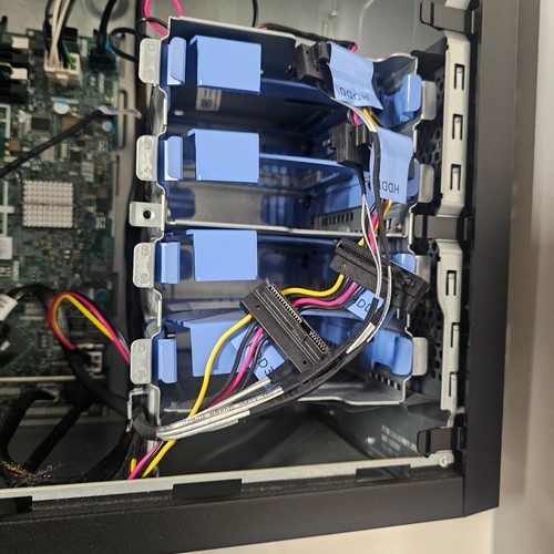 Dell EMC PowerEdge T140 Server | Xeon E-2124 @3.30GHz | 16GB Ram | No HDD S1 - Afbeelding 12 van 17