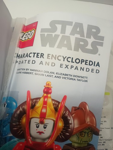 LEGO Star Wars Character Encyclopedia Book - Updated and Expanded - No Figure - Picture 5 of 9