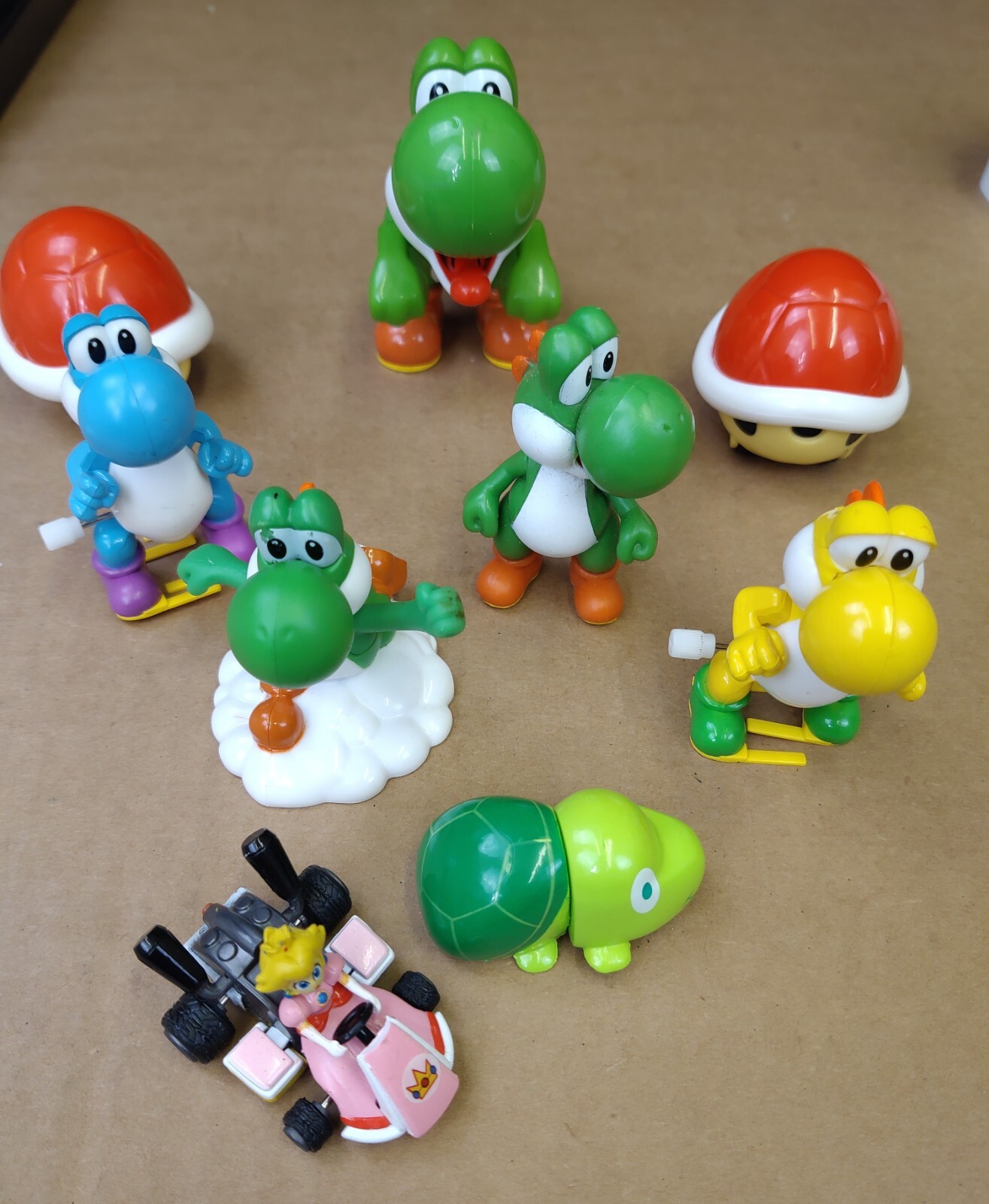 Super Mario Yoshi Figures Takara Tomy Arts Tokotoko Yoshi windup Toy