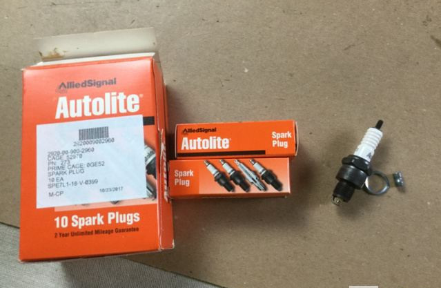 NOS Autolite Spark Plug 273 10 Pack  USA OEM Spark Plug 5613824	R42CFS