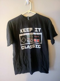 Nintendo NES Classic Controller Boy's T-Shirt XL 18-20