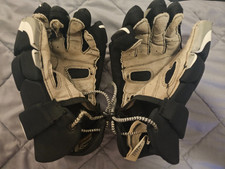 Gut gebrauchte Brine Lacrosse Handschuhe gepolstert