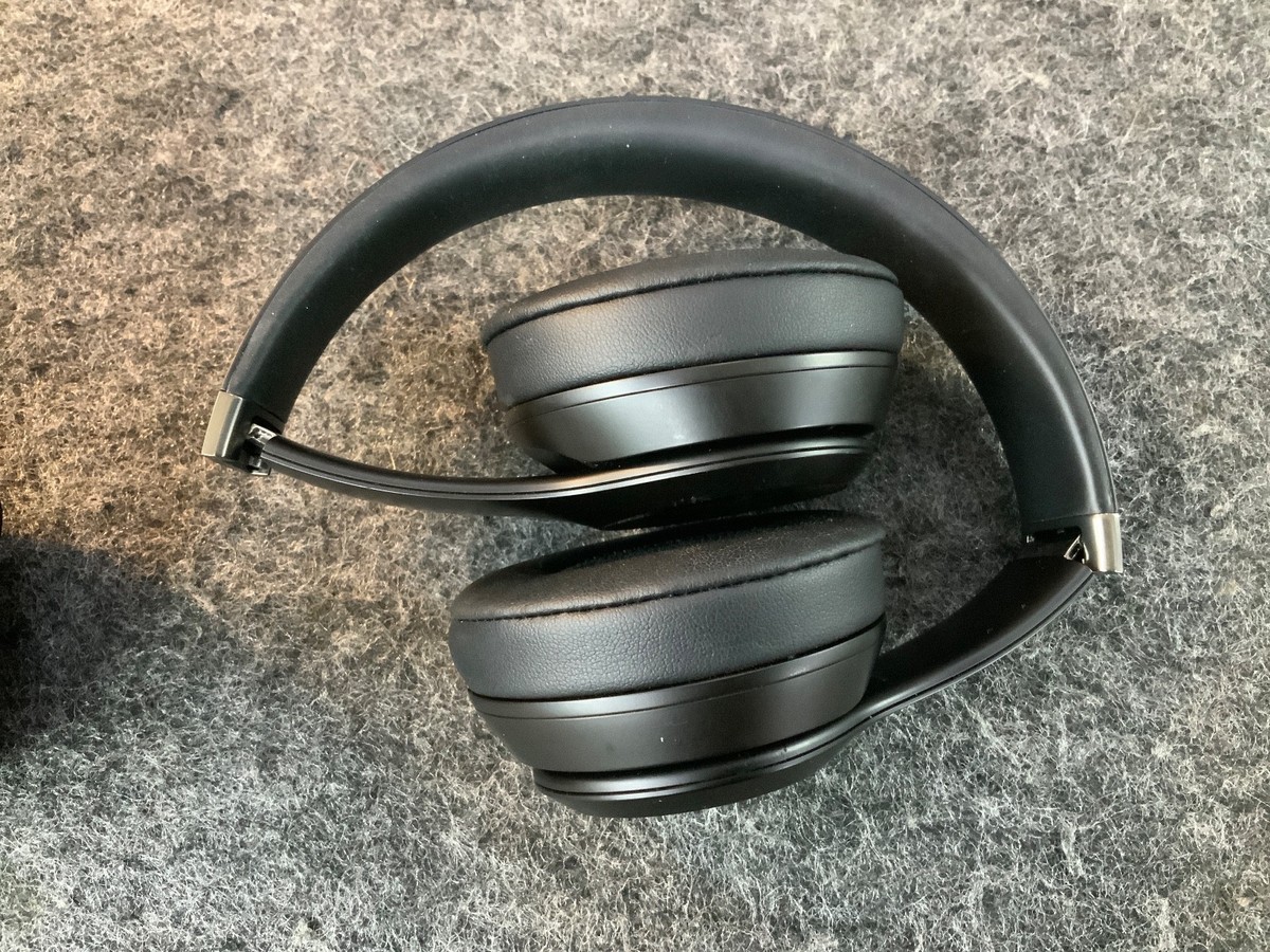 Beats Solo4 Wireless On-Ear Bluetooth Headphones Black A3140 | eBay