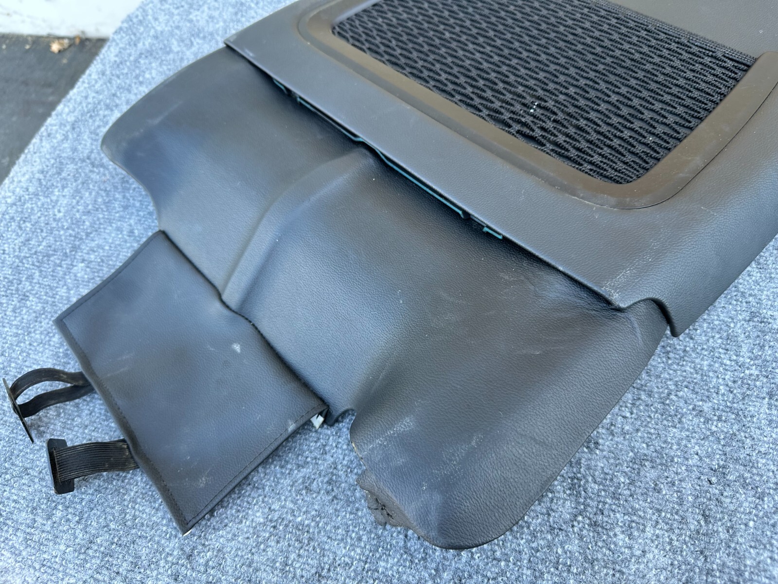 FRONT RIGHT SIDE SEAT BACK TRIM COVER ASSEMBLY OEM 14-20 MASERATI GHIBLI Q4
