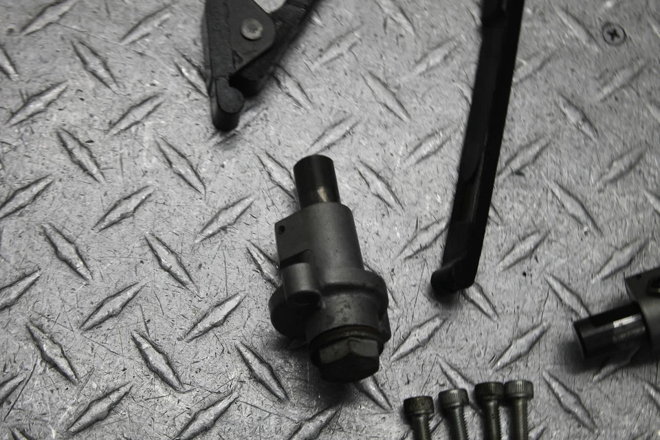 1988 YAMAHA VMAX 1200 VMX1200 CAM TIMING CHAIN GUIDES - Image 4 of 4