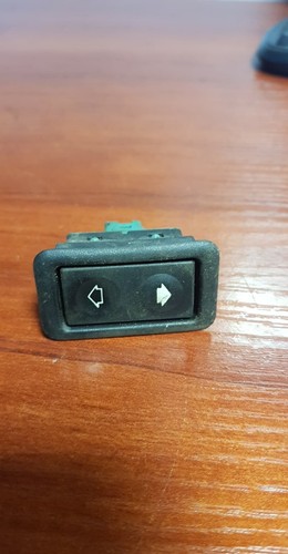 BMW E36 318i 328i FENSTERHEBER ODER SCHIEBEDACHSCHALTER ORIGINAL TEIL 1387916