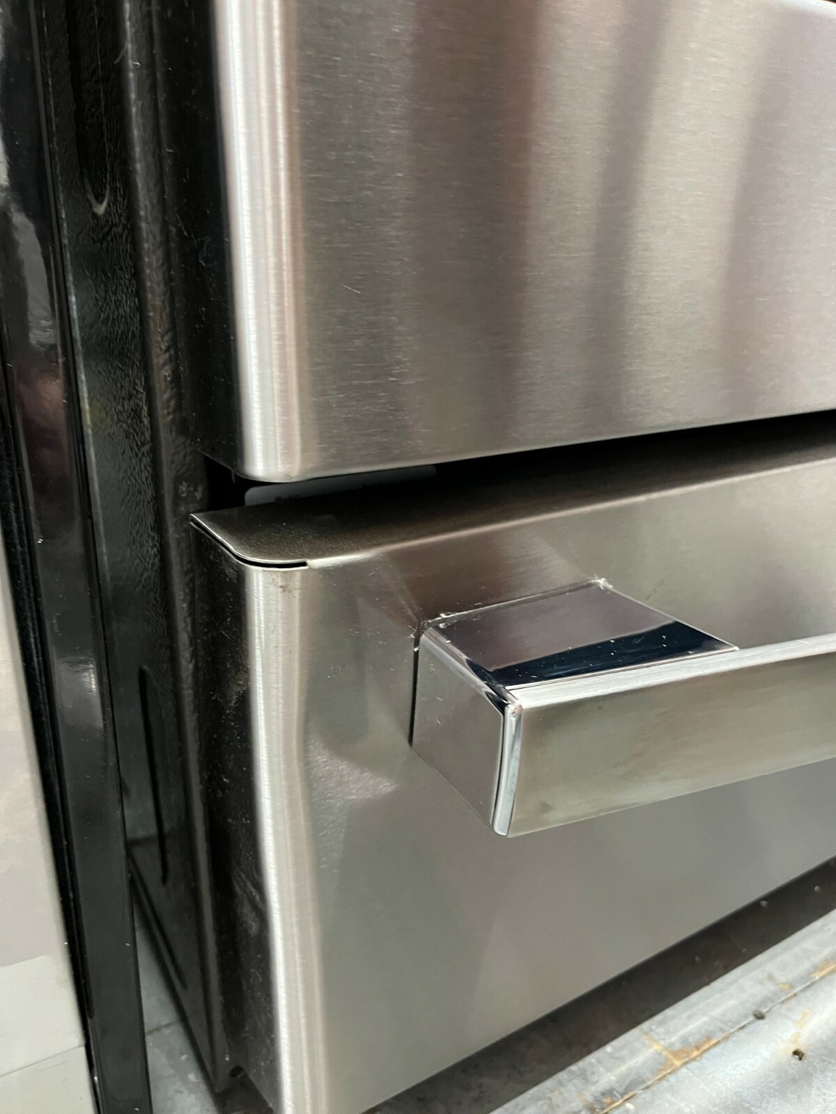 GE Profile P2S930YPFS 30" SlideIn Dual Fuel Smart Range in Stainless