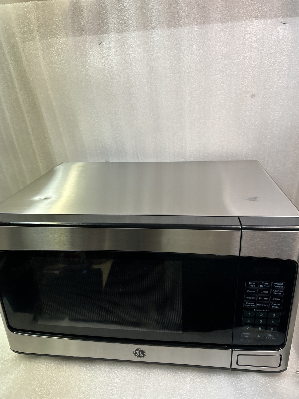 GE 1.1 cu. ft. 950 W., Countertop Microwave in Stainless Steel