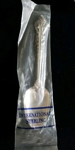 International Sterling Masterpiece Pattern Teaspoon 6"