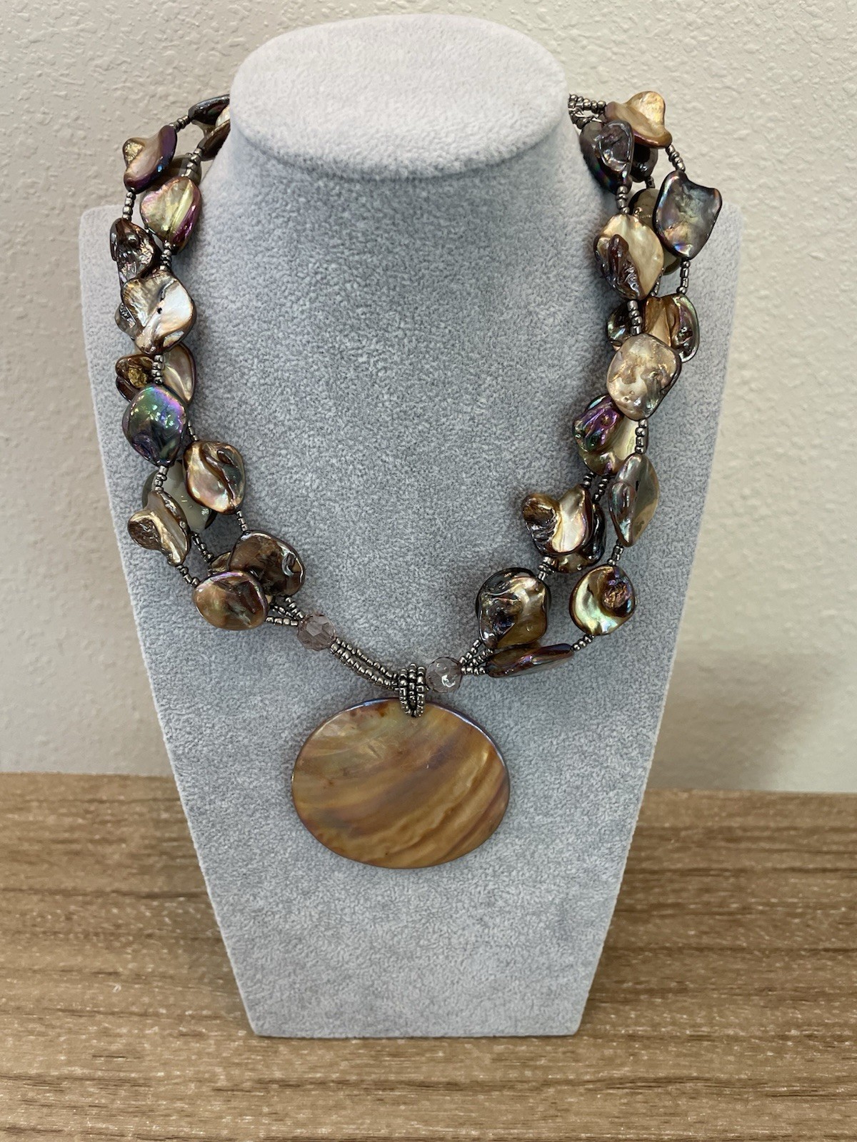 Stunning Coastal Shell Chunky Statement Necklace - image 2