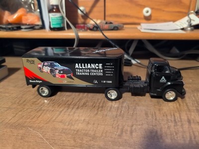Dennis Seltzer Alliance Racing Team Semi