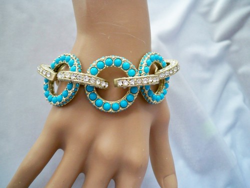 Vintage Crystal & Aqua Rhinestone Chunky Circles Gold Tone Toggle Bracelet - Picture 7 of 7