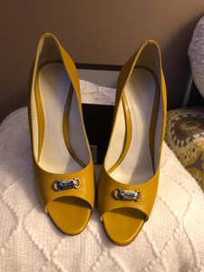 mustard peep toe shoes