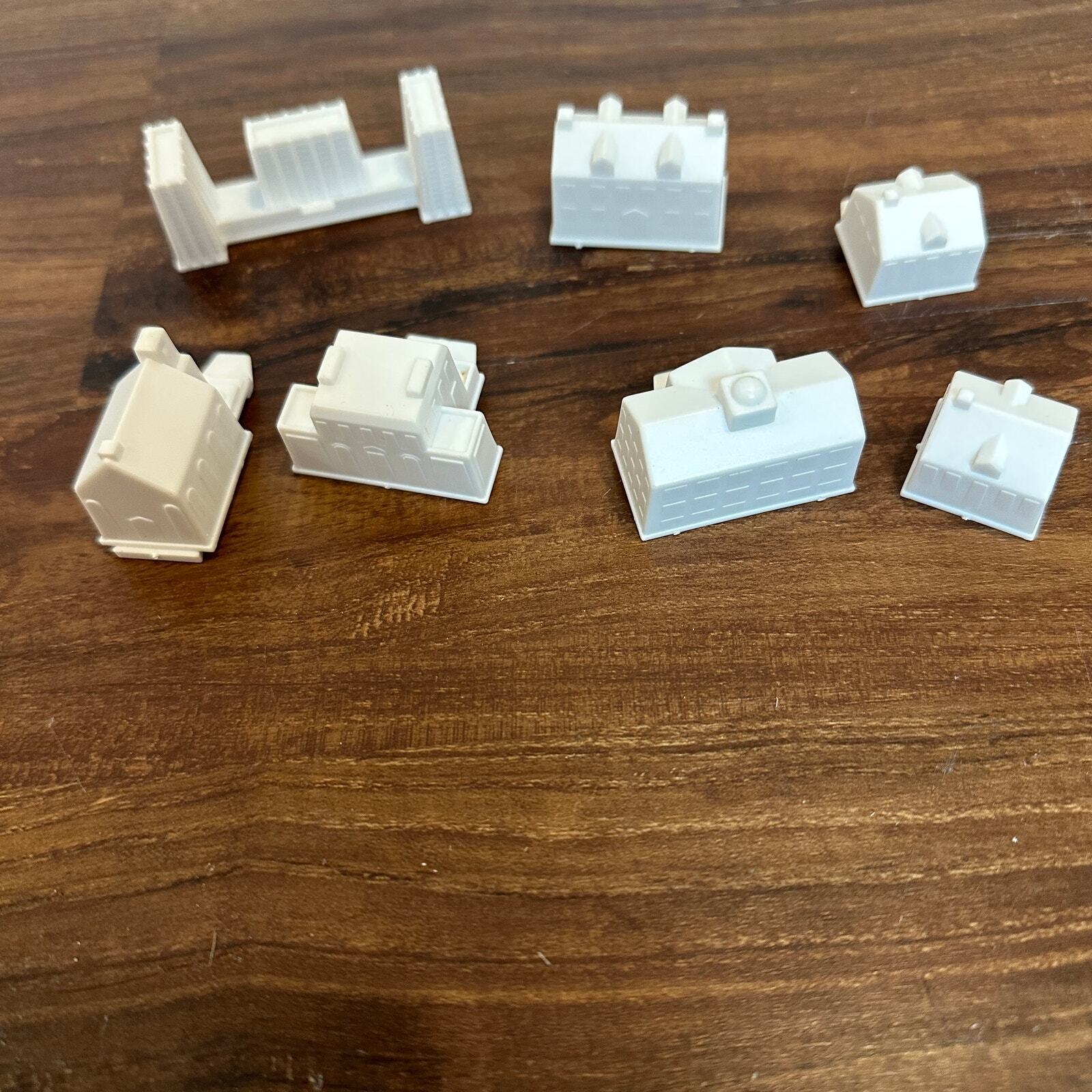 Game of Life 2005 Replacement Parts: 7 White Plastic Houses and Buildings