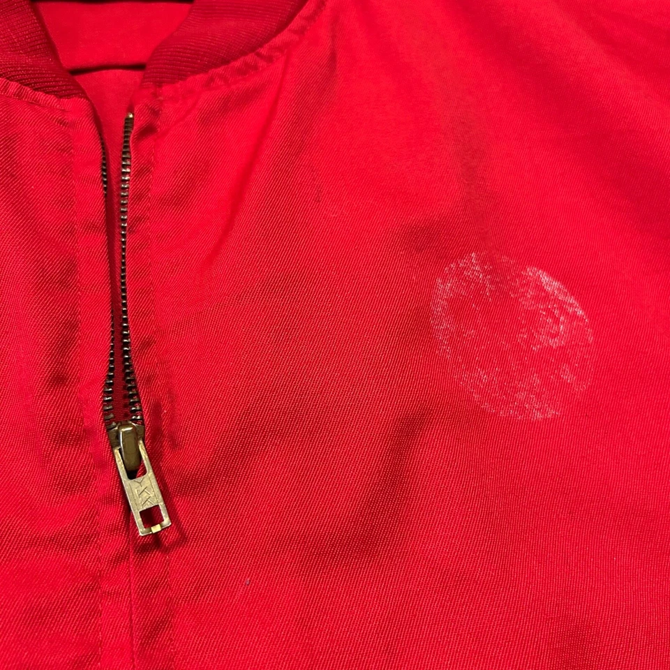 Chaqueta de Trabajo De Colección Thrashed Cremallera Completa Bombardero Años 80 90 Calce Cuadrado Hecha en EE. UU. S/M Roja Foto 3 de 4