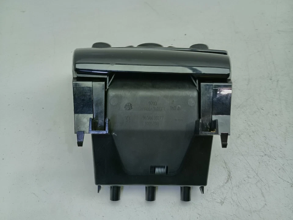 PEUGEOT RCZ AC AIR CON HEAT CONTROL PANEL 96718462XT 8231RC 2010 - 2016 - Image 4 of 4