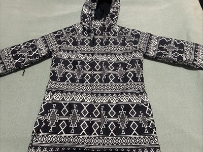 Burton Women's Small  Southwest Aztec Snowboard Ski Jacket Black  White Nice