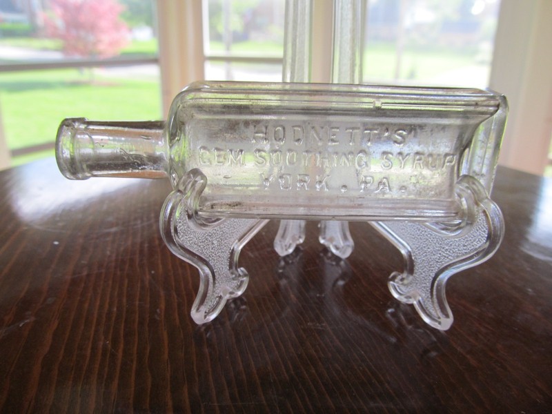 RARE SMALL SIZE CLEAR Glass Medicine Bottle HODNETT'S GEM SOOTHING SYRUP YORK PA