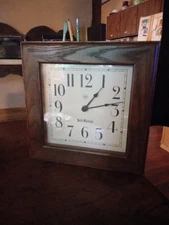 VINTAGE 1970s SETH THOMAS SOLID OAK "KITCHEN GUARDIAN" WALL CLOCK  11x11  2446