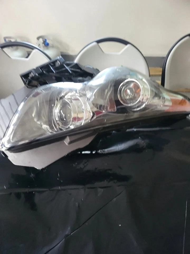 Faro Infiniti QX70 2014 parte superior derecha dañado Foto 3 de 4