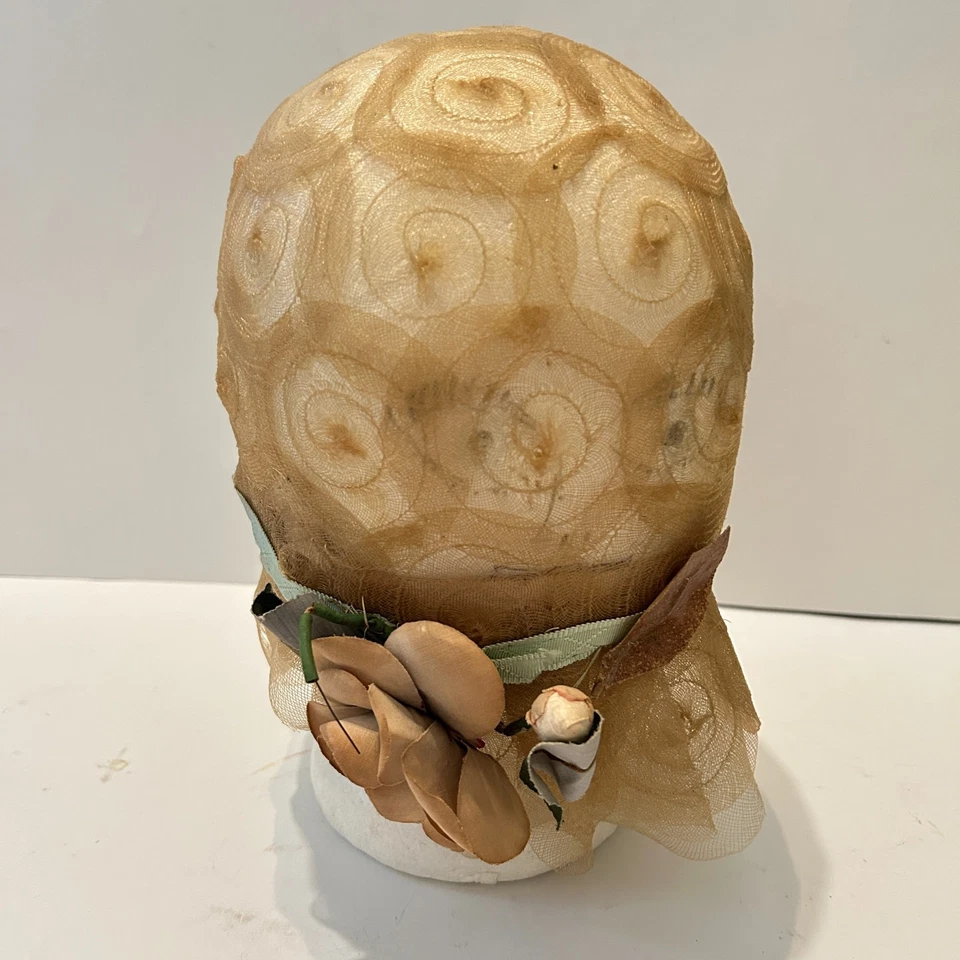 Antique 1920’s Lace Cloche Hat Flapper Ribbon Flowers Headpiece - Image 2 of 4